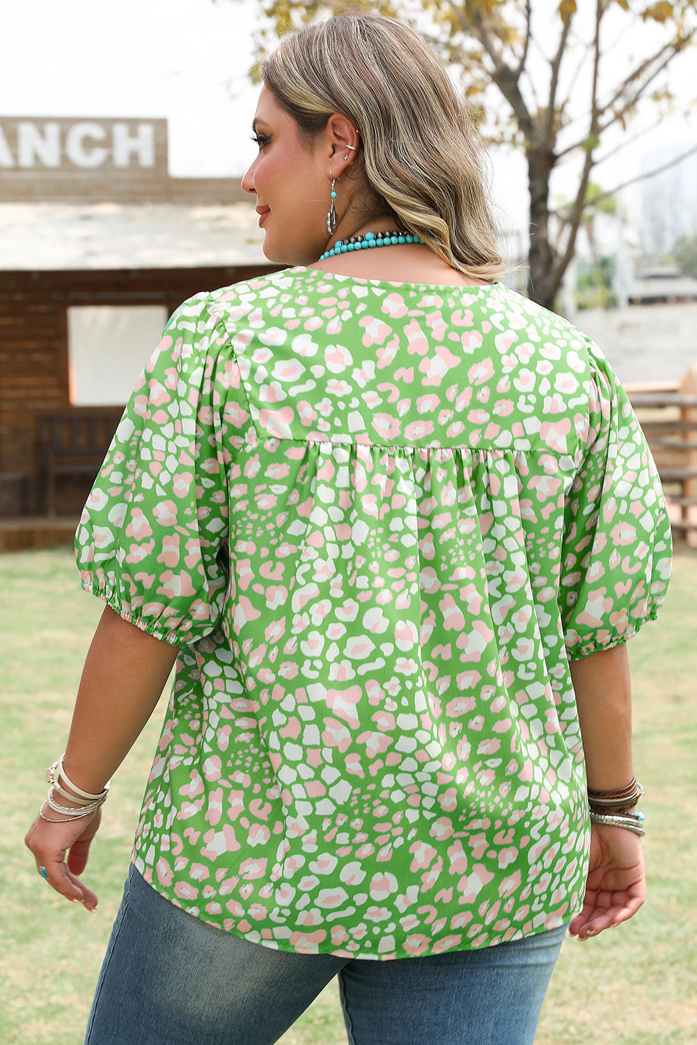 Green Plus Size Floral Tassel Tie Split Neck Puff Sleeve Blouse
